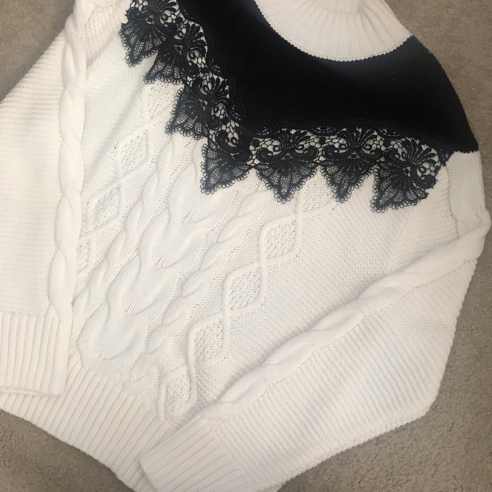 🆕 Listing - Fashion to Figure Cable Lace Sweater - Picture 2 of 3